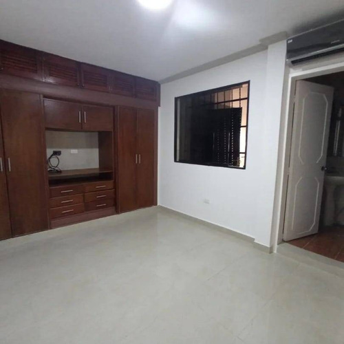 Imagen 11 de 23 de Casa En Venta La Trigaleña Valencia Calle Cerrada Doble Porton Electrico G12m1117