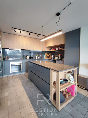 Depto Moderno Y Amoblado De 1d+2b - Box ; Barrio Consolidado
