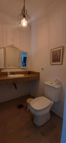 Imagen 7 de 22 de Muy Linda Casa En El Barrio Santa Maria De Los Olivos