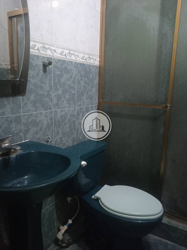 En Venta Apartamento En Urb. Lago 2 Precio De Oportunidad. Amoblado 005jsc