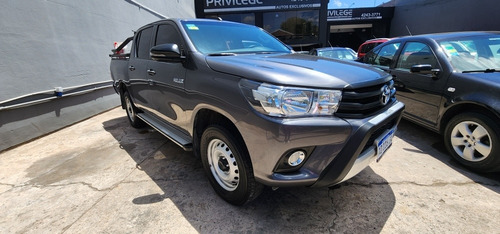 Imagen 2 de 15 de Toyota Hilux 2018 2.4 Cd Dx 150cv 4x2