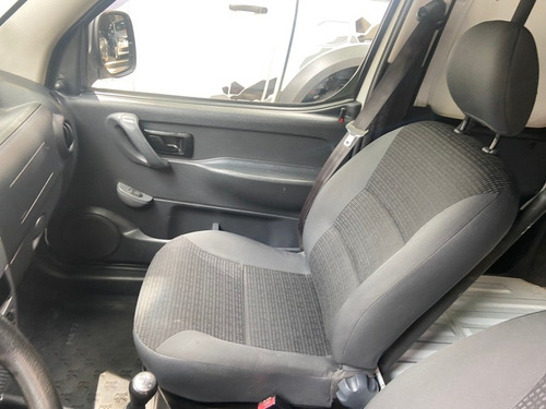 Imagen 7 de 18 de Peugeot Partner 2017 1.4 Furgon Confort Newcars