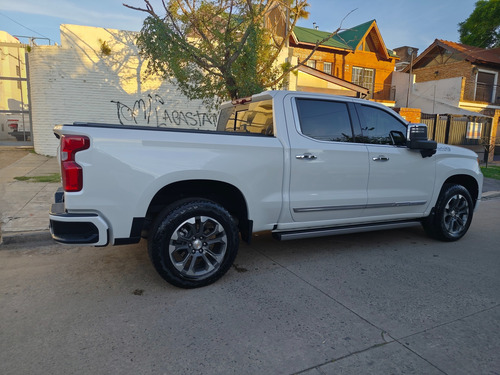 Chevrolet Silverado High Country 5.3 V8 High Country