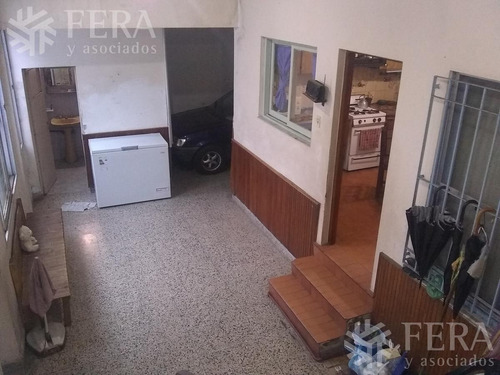 Imagen 3 de 10 de Venta De Casa Con Cochera Cubierta En Quilmes Oeste (25867)