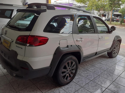 Imagem 4 de 7 de Fiat Palio Weekend Adventure 1.8 16v (flex) Flex Manual