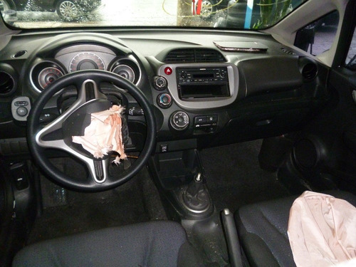 New Fit Lx 1.4 16v - Sucata Motor Cambio Peças E Acabamento