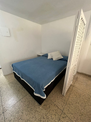 Vendo Monoambiente En Complejo Arcobaleno, Punta Del Este. Tipo Casita Con Jardín Y Piscina.