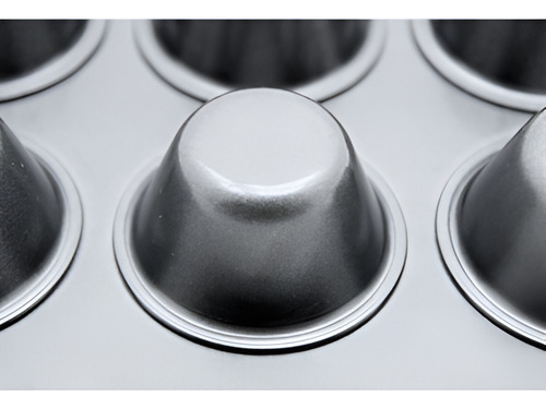 Charola Y Capacillos Molde Para Cupcakes 5 Cm 30 Ml Color Negro
