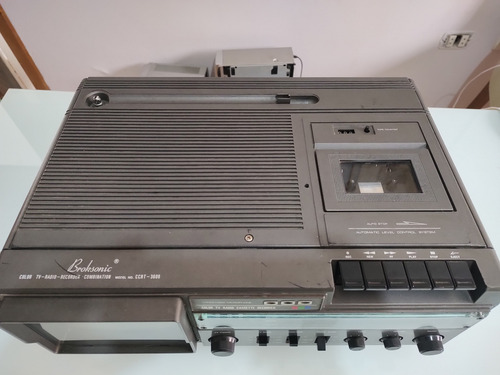 Rádio Color Tv Cassete Broksonic Ccrt 3609 Sem Funcionar (Usado)