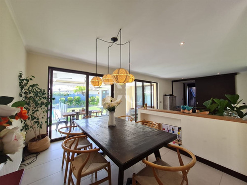 Casa En Venta De 3 Dorm. En Colina Piedra Roja Chicureo