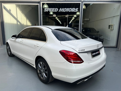Imagen 4 de 25 de Mercedes Benz C250 2017 Speed Motors