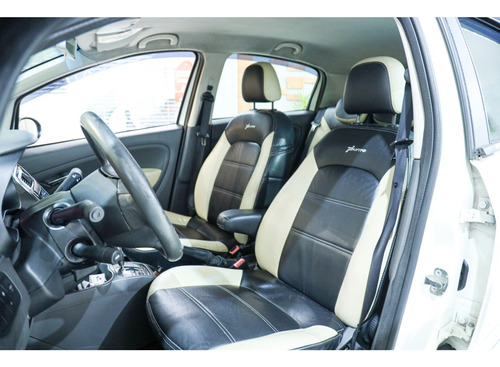 Fiat Punto 1.8 ESSENCE 16V FLEX 4P AUTOMATIZADO