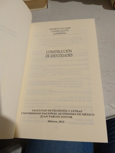 Construcción De Identidades Elisabetta Di Castro Claudia Luc (Usado)