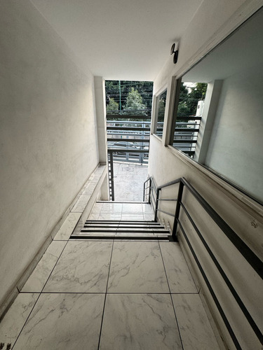 Edificio En Venta, Santa Cecilia, 654 M2