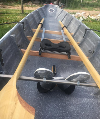 Bote De Remo Par Con Timonel