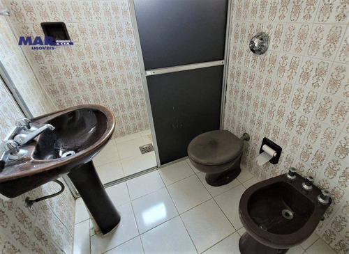 Imagem 6 de 10 de Apartamento À Venda No Guarujá, Na Praia Das Pitangueiras, Próximo Da Praia, Sacada, 02 Vagas De Garagem E Churrasqueira. - Ap11268