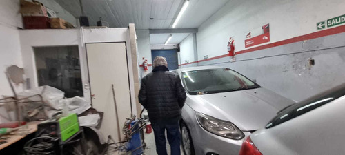 En Venta Taller O Local Sobre Presidente Peron Mirando De Frente Lado Izquierdo De 111.78m2 Totales F: 8277