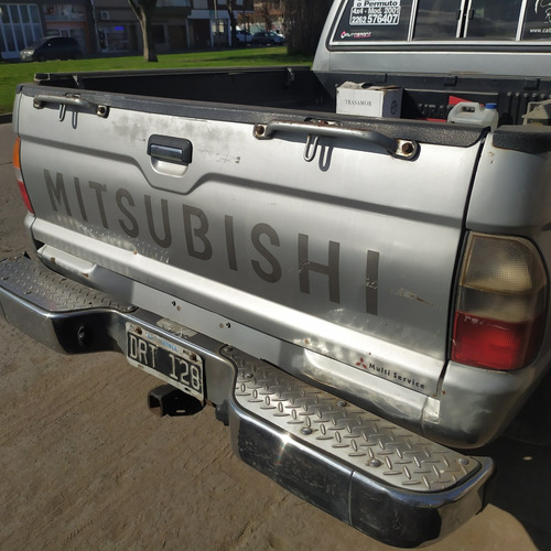 Imagen 17 de 18 de Mitsubishi L200 2001 2.5 Gl D/cab 4x2 Aa