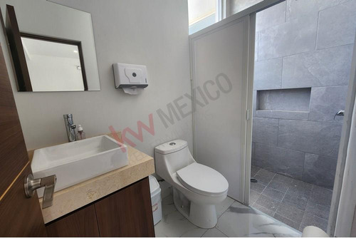 Venta De Edificio En Zona Céntrica De Querétaro, Ideal Para Oficinas