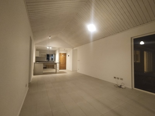 Arriendo Espléndida Casa En Condominio 3d/2b/3e, Limache.