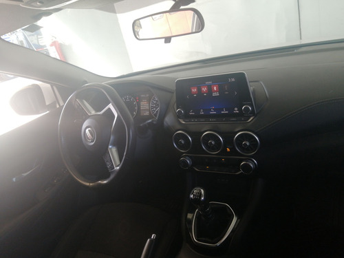 Nissan Sentra 2.0 Advance Mt
