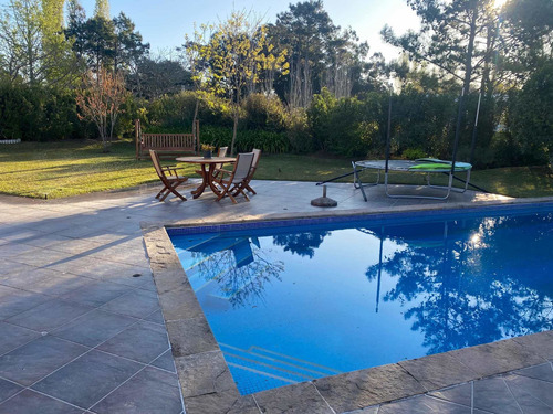 Imagen 5 de 12 de Mansión En Barrio Golf Punta Del Este Alquiler Y Venta