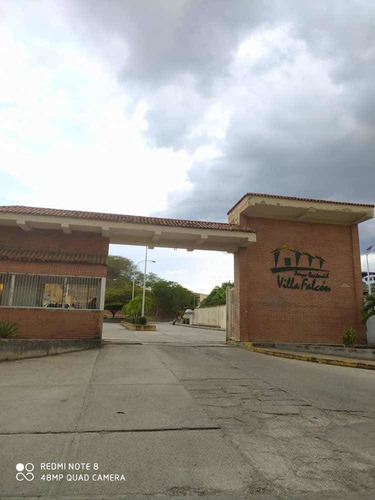 Imagen 2 de 13 de Villa Falcon