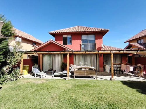 Arriendo En Condominio Con Acceso A Laguna Artificial