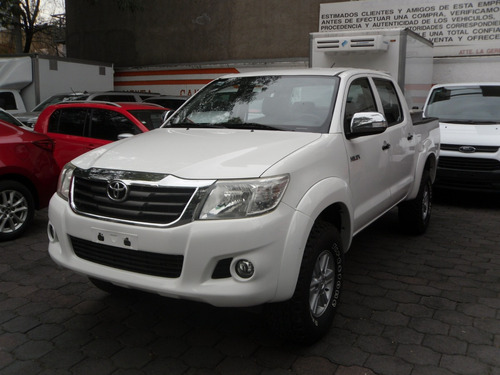 Toyota Hilux Sr 2014 Doble Cabina A/ac Llantas Nuevas 