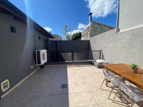 Casa En Devoto. Ideal 2 Familias