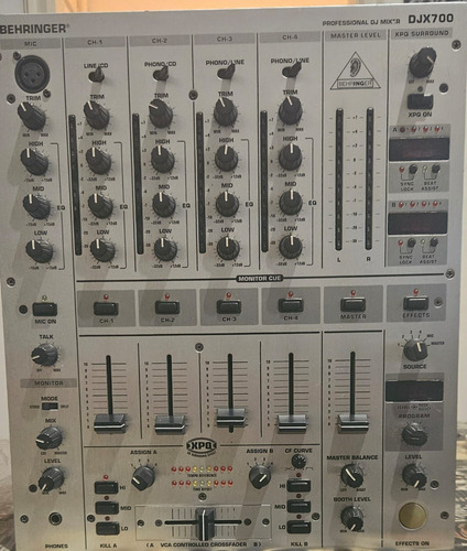 Professional Dj Mixer Beringher Djx700 (Usado)