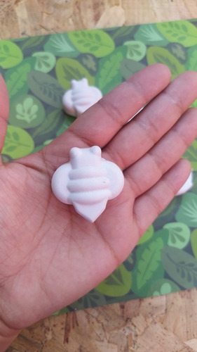 Imagen 3 de 4 de Pack 8 Mini Figuras De Yeso Para Pintar Diseño Insectos
