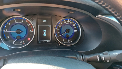 Imagen 10 de 11 de Toyota Hilux 2019 2.8 Cd Srv 177cv 4x2