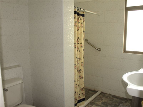 Imagen 5 de 13 de Departamento En Venta De 15 Dorm. En Santiago
