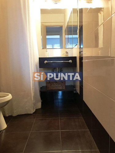 Imagen 9 de 9 de Apartamento En Alquiler Anual