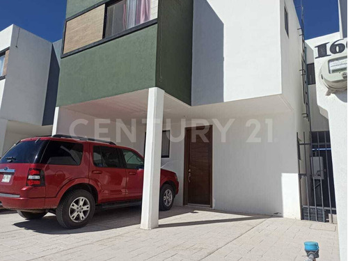 Casa En Venta En Fracc. La Coruña Durango, Dgo, Méx.