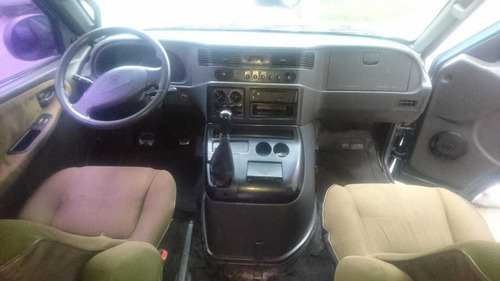 Ssangyong Istana 2.9 Furgon 1999