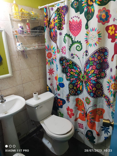 Casa Un Piso, En Buena Ubicación, Cercano A Colegios Y Mall
