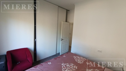 Casa En Venta Barrio Semi Cerrado En Loma Verde.