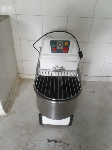 Imagen 9 de 12 de Se Vende Fábrica De Tequeños Y Pasteles