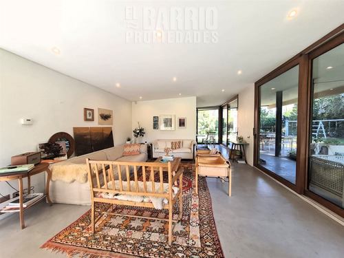 Casa En Venta De 4 Dorm. En Chicureo Poniente