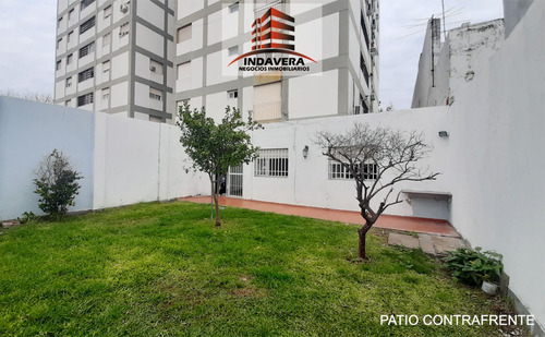 Venta Con Renta Departamento 3 Ambientes 178 M2 Con Patio Y Jardin (tipo Casa) - Caseros