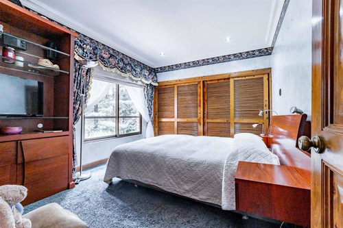 Depto En Venta De 3 Dorm + 2 Serv. Las Condes