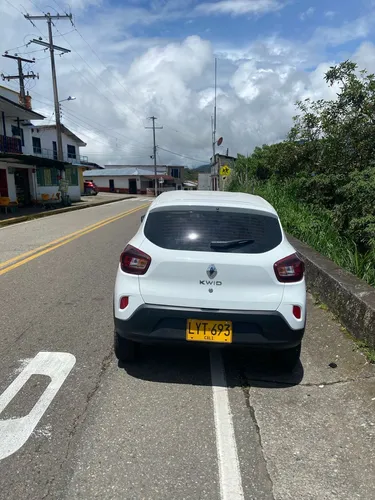 Renault Kwid 1.0 Intens