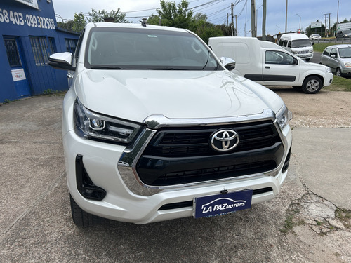 Toyota Hilux 2.8 Tdi Cd Srv 4X4 Mt