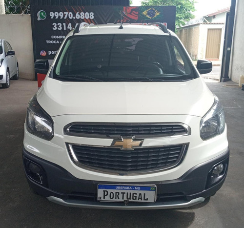 Imagem 3 de 12 de Chevrolet Gm Spin Activ 1.8 Branco 2015