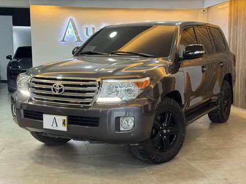 Toyota Land Cruiser 4.5 Imperial Lc200 Gasolina