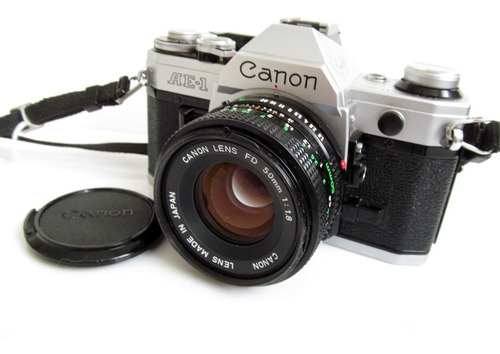Cámara Fotográfica Canon Ae-1 F1.8 Análoga Réflex + Databack