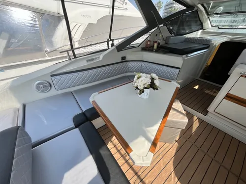Genesis Delta 2013 - 2 Volvo330hp - Roca & Terrizzano Barcos