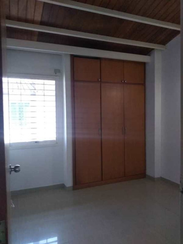 Imagen 4 de 17 de Townhouse En La Urbanización Villa Jardin Ubicada En El Municipio San Diego, Carlos Tona, 04129305244, Código: Foth-245